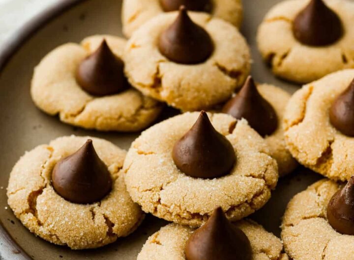 Peanut Butter Blossom Cookies | The Recipe Critic