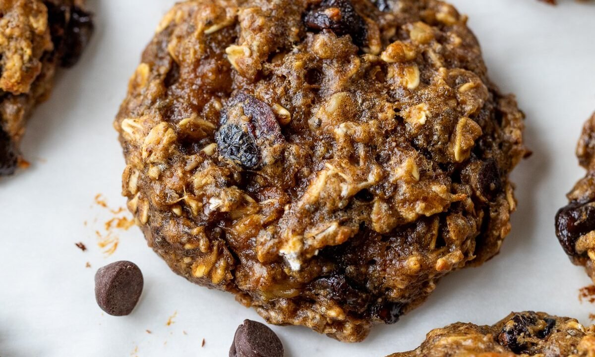 Oatmeal Protein Cookies – WellPlated.com